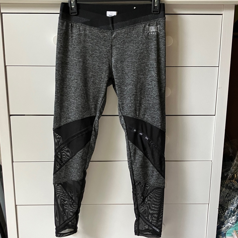 🥊NWOT EVERLAST YOUTH SIZE XL (14/16) GRAY & BLACK SPORT LEGGINGS